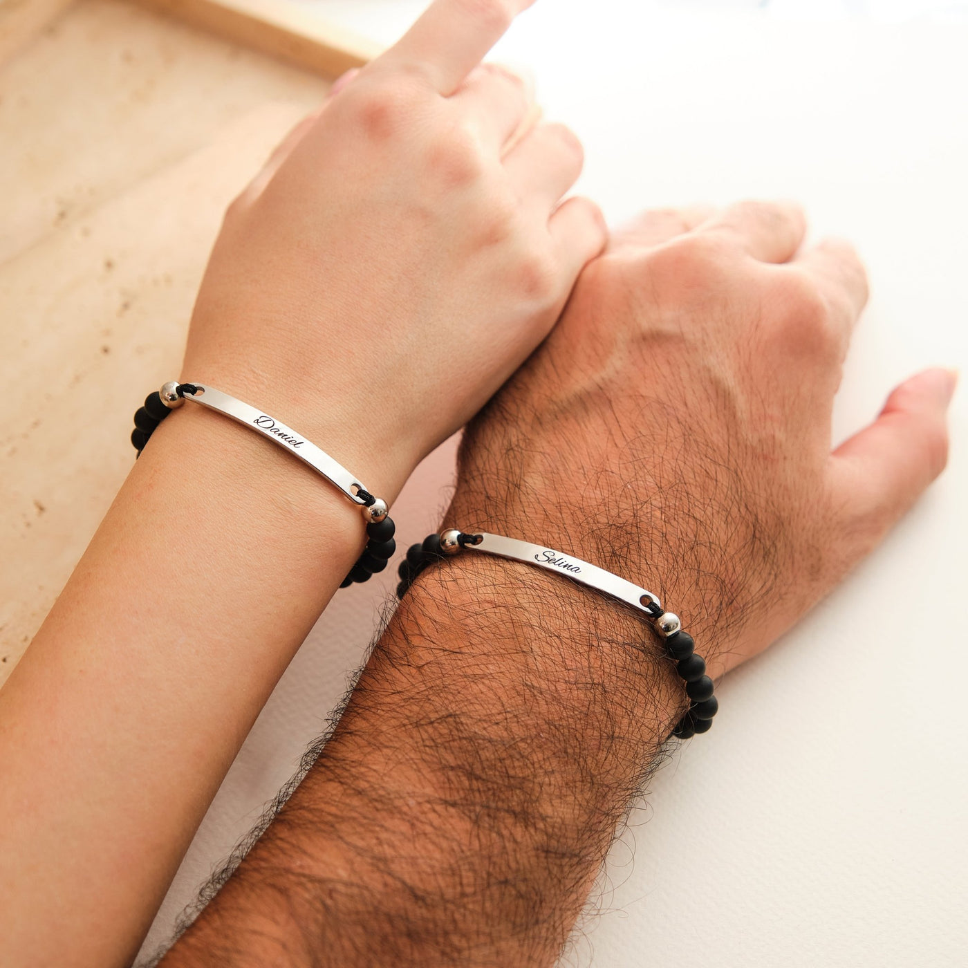 Partnerarmband mit schwarzen Perlen - OTANTO