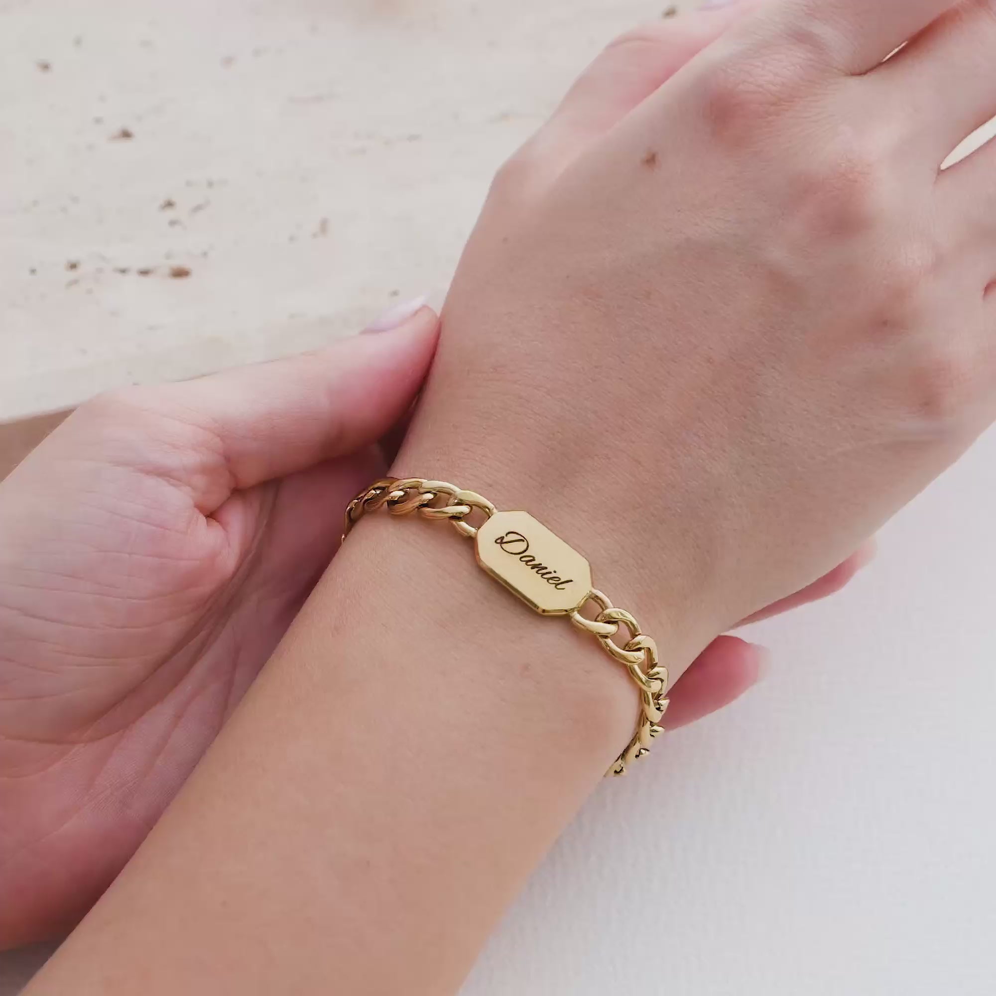 Bracelet partenaire Oktagon avec gravure
